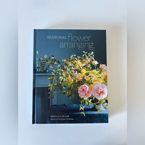 Seasonal Flower Arranging Book - Blue Cover